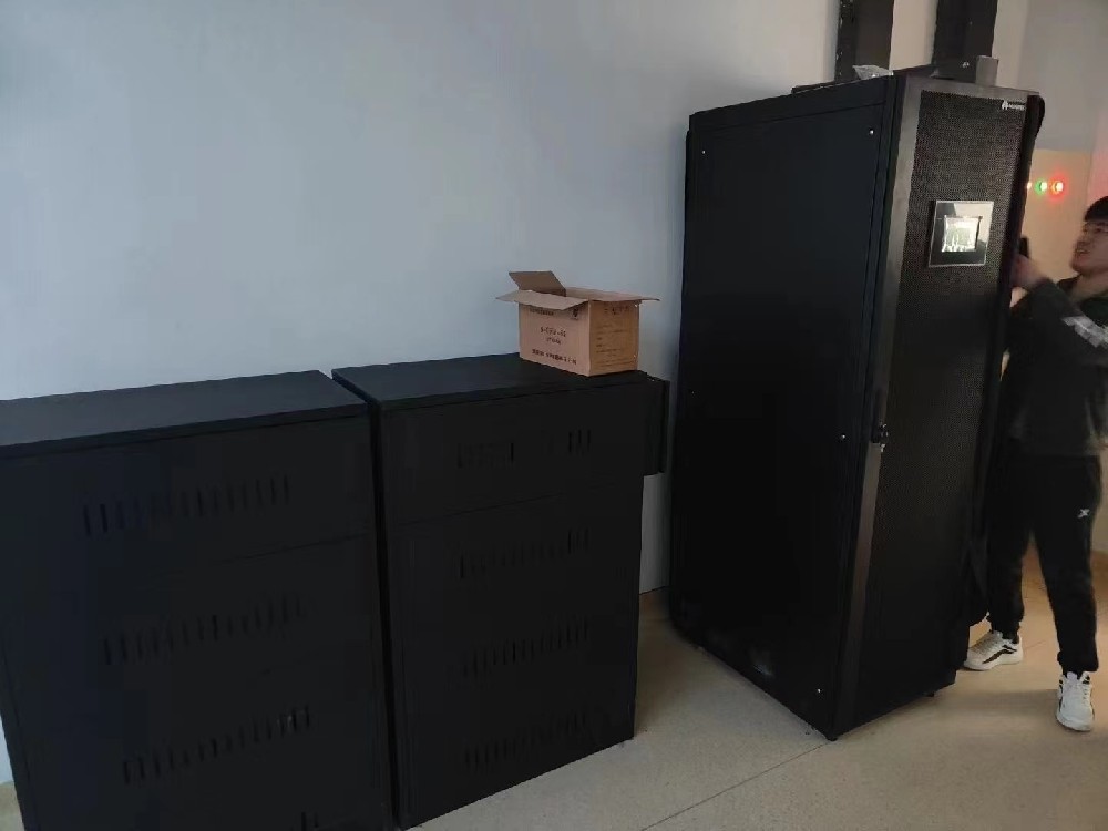 天津某单位机房安装华为模块机UPS电源120KVA